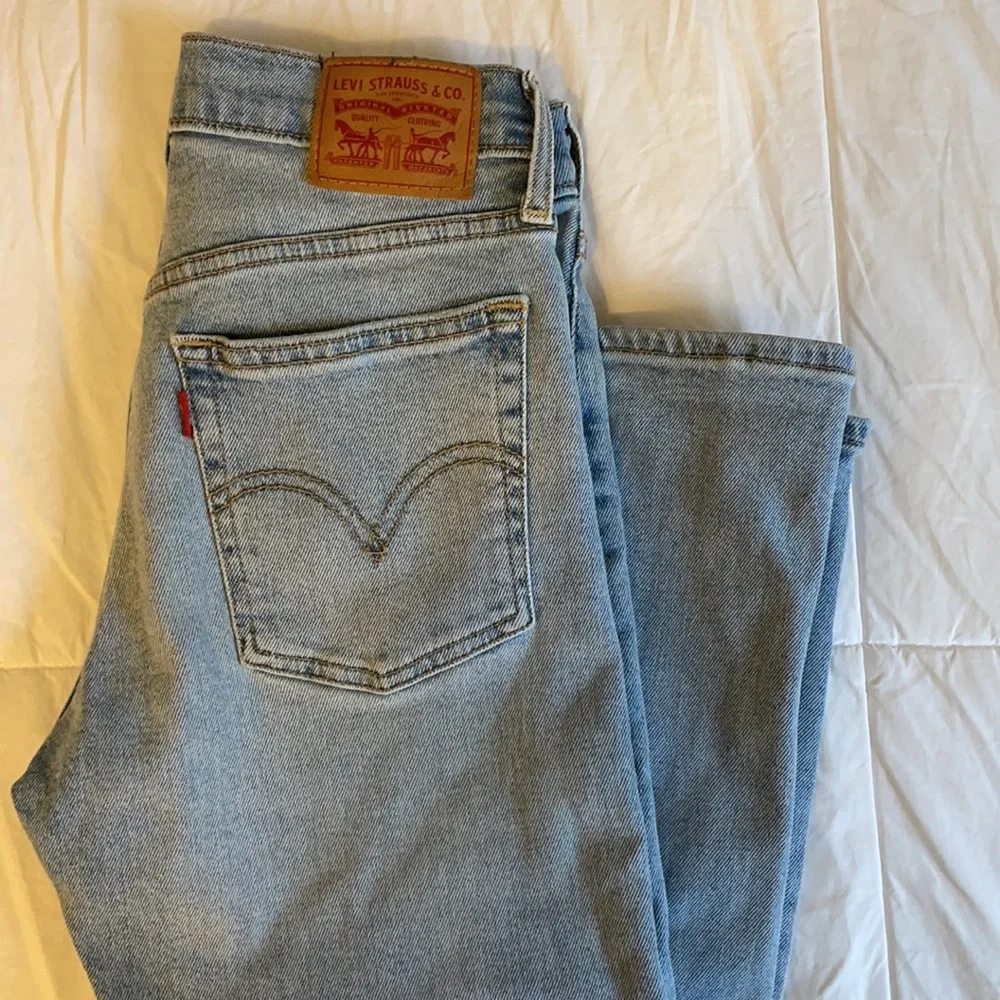 LEVI denim - Picture 2 of 3